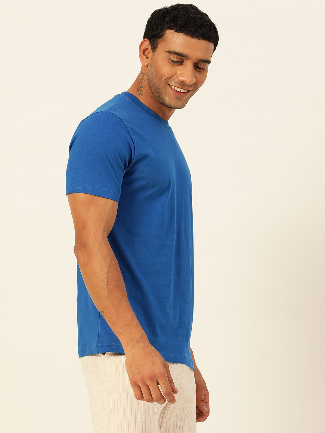 Solid Round Neck Men Comfort Fit T-Shirt